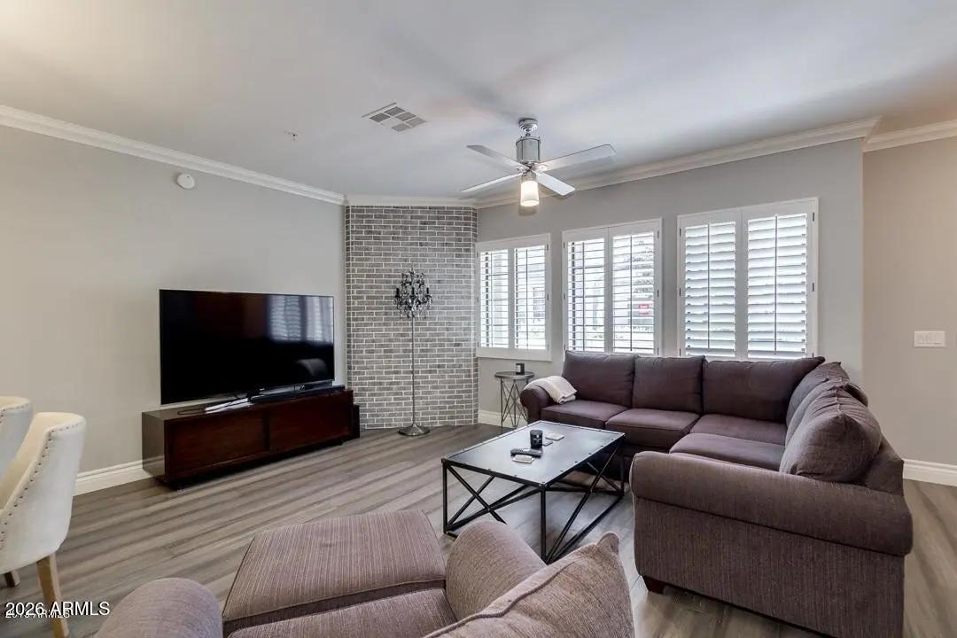 Real Estate Picture 8
