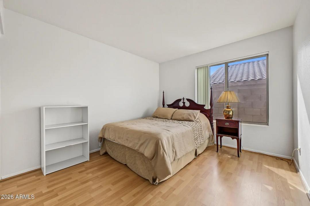 Real Estate Picture 16