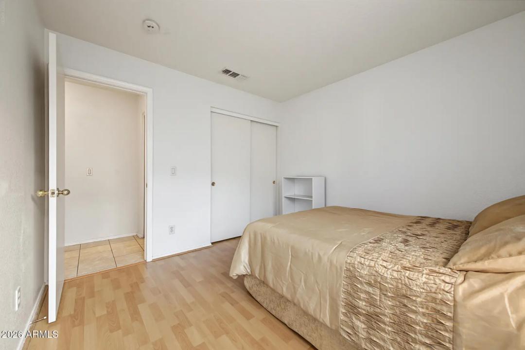 Real Estate Picture 17