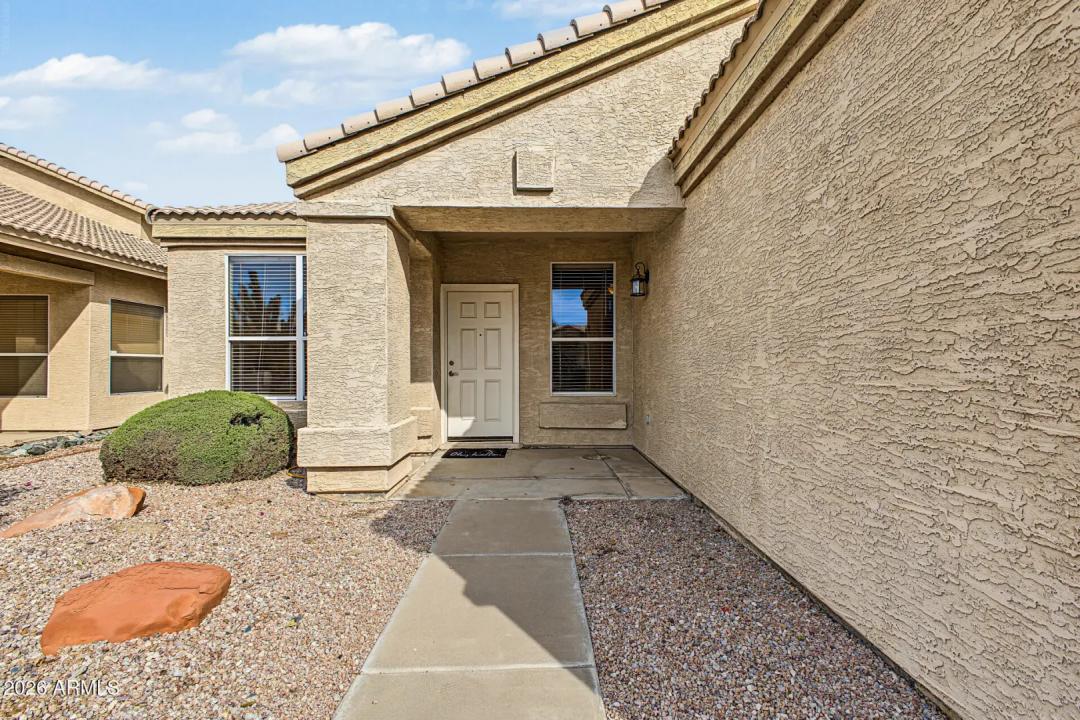 Real Estate Picture 3