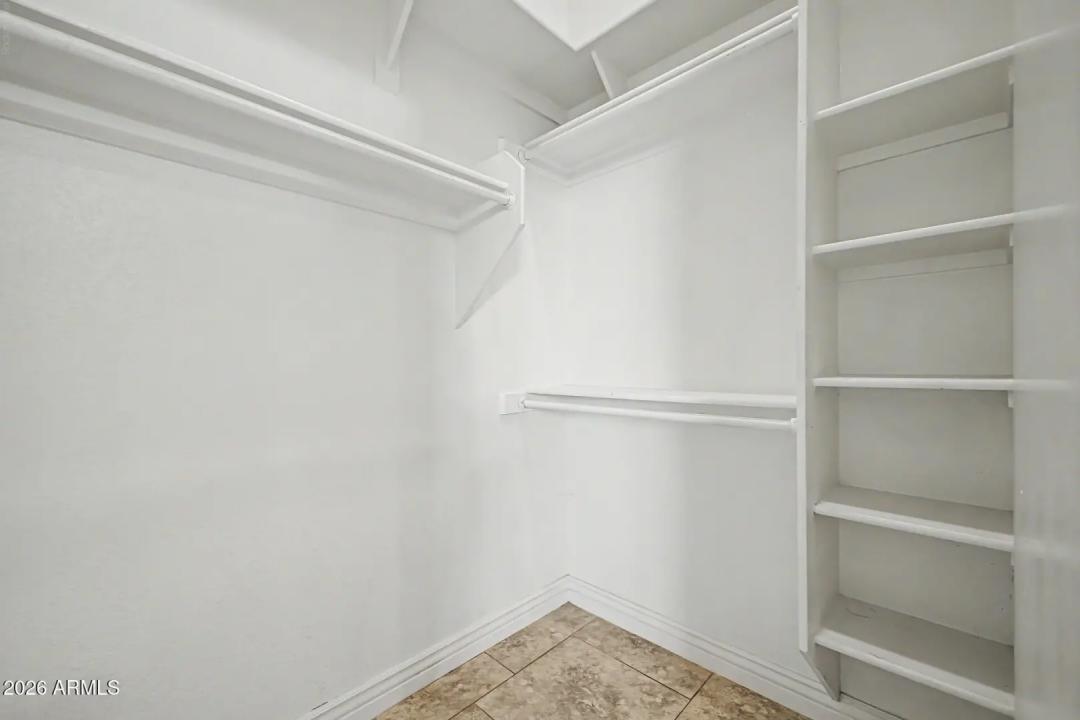 Real Estate Picture 8