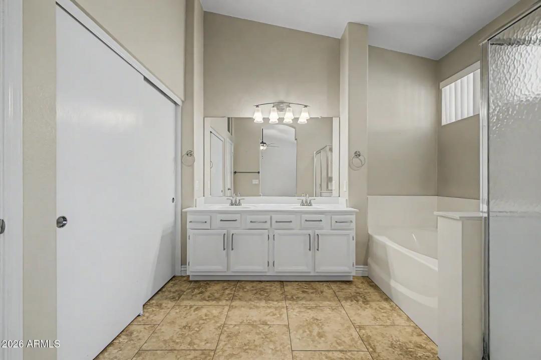 Real Estate Picture 9