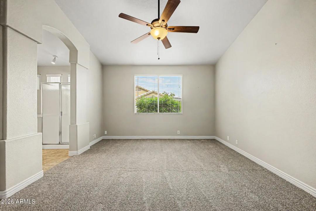 Real Estate Picture 12