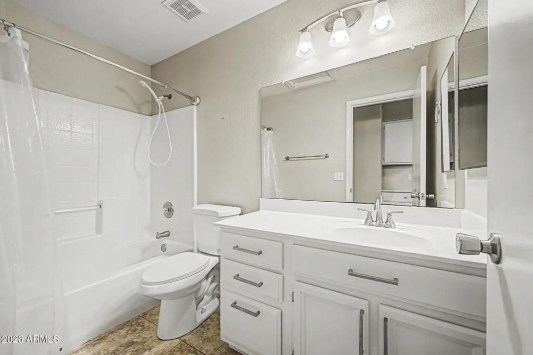 Real Estate Picture 22