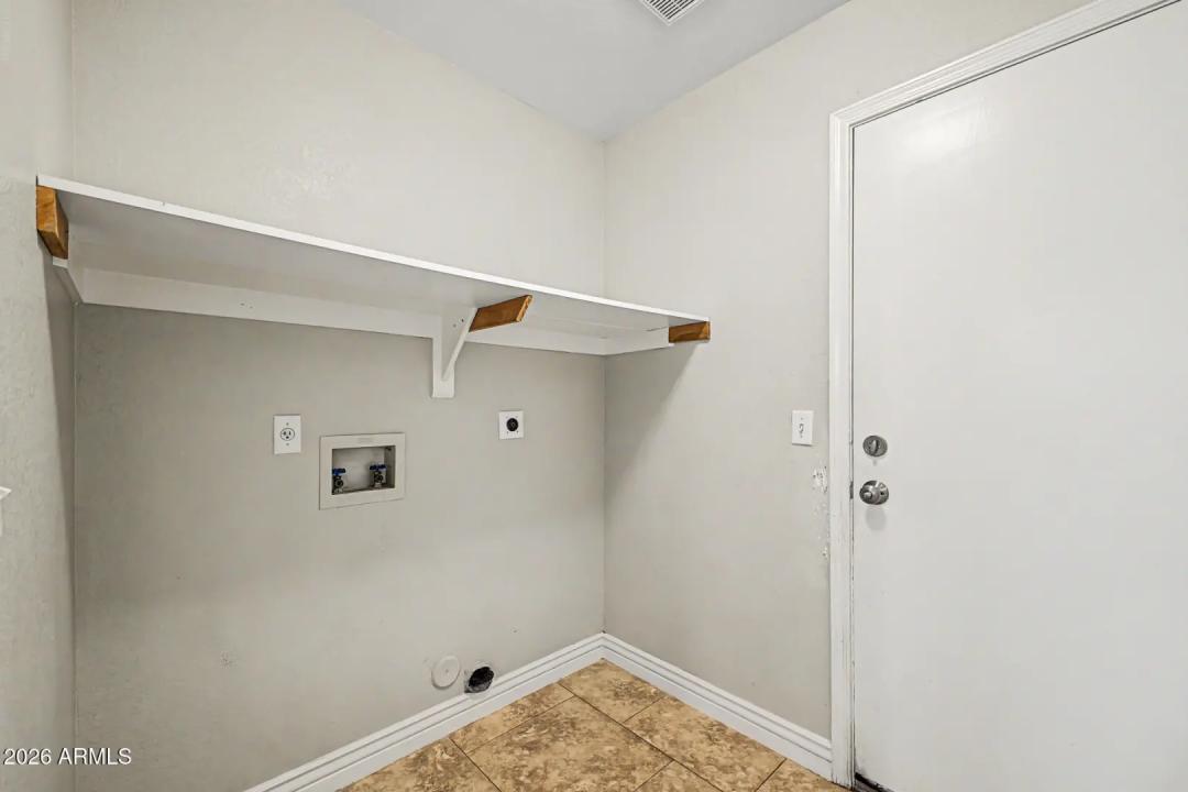 Real Estate Picture 23