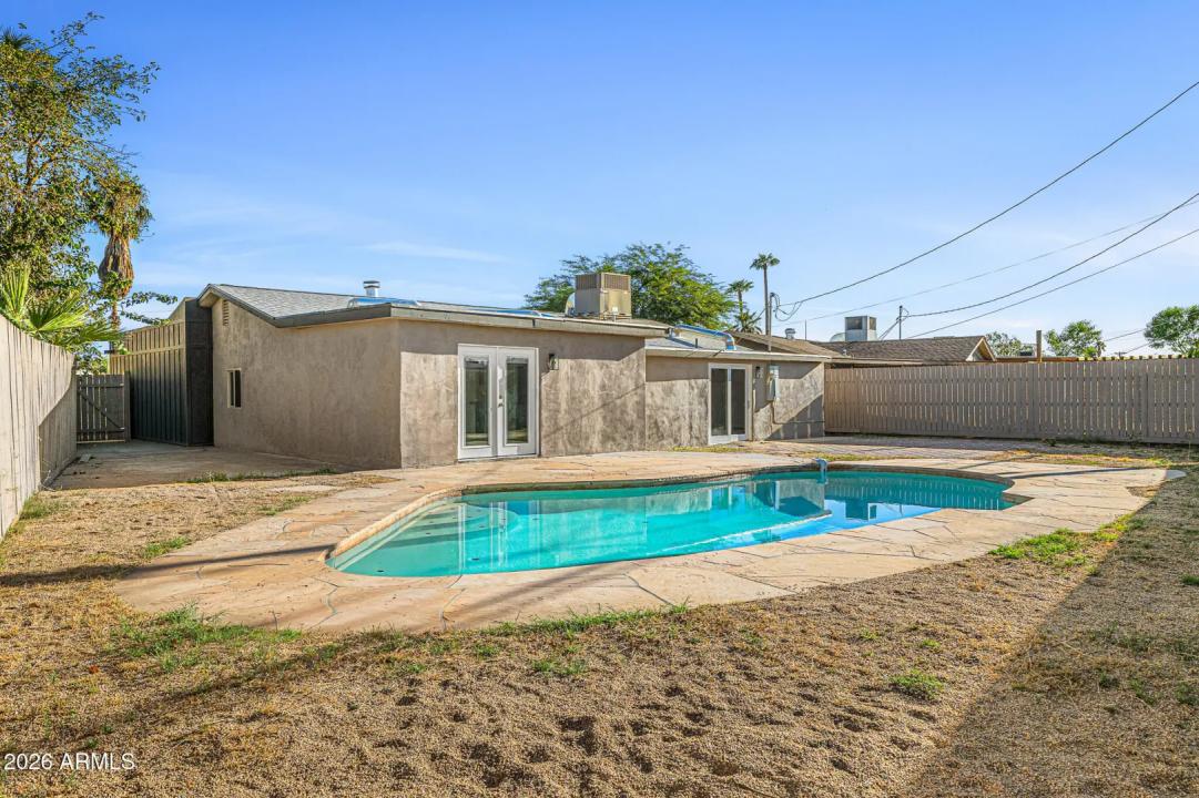 Real Estate Picture 16