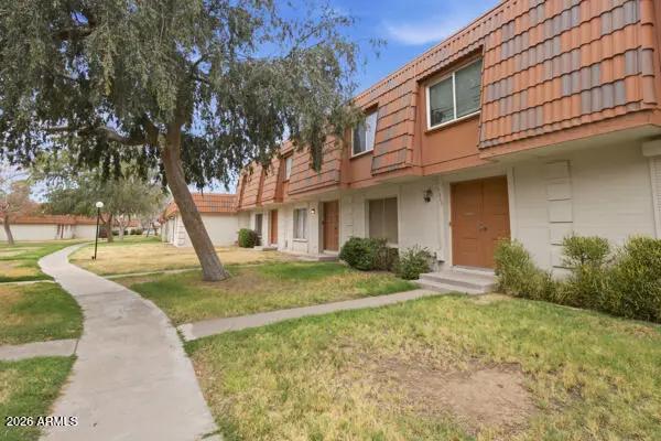 Real Estate Picture 6