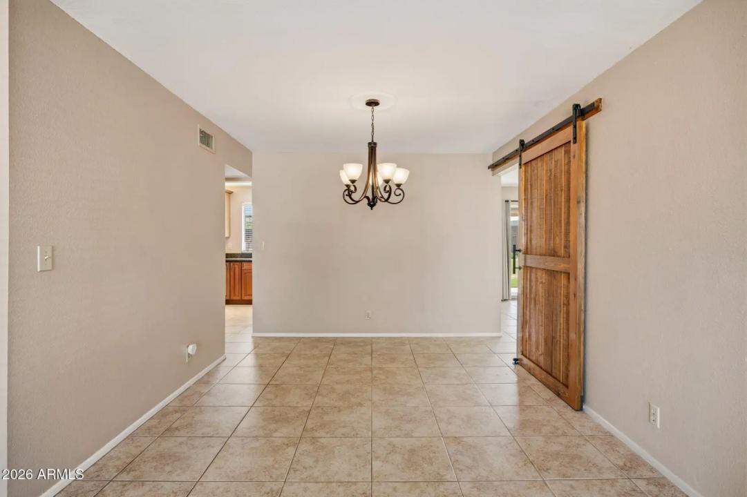 Real Estate Picture 7