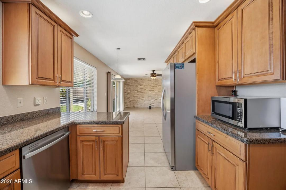Real Estate Picture 16