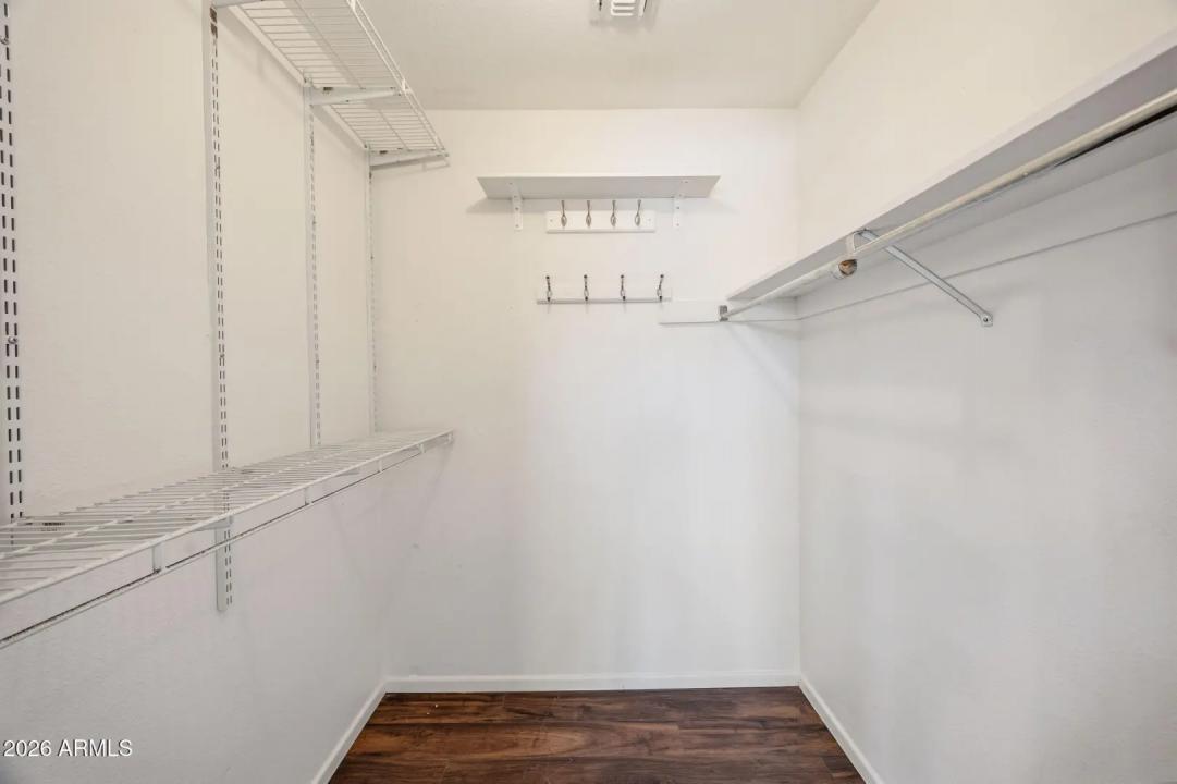 Real Estate Picture 23