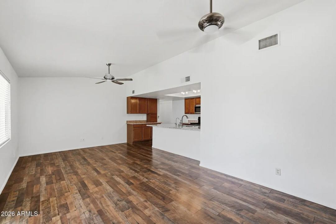 Real Estate Picture 13