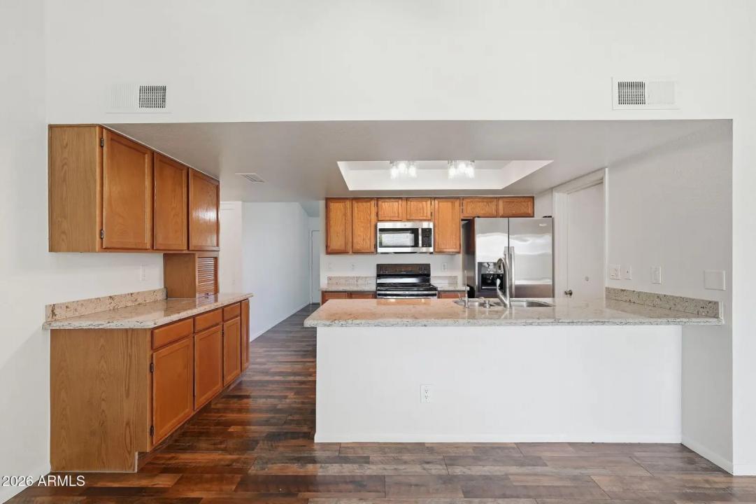Real Estate Picture 9