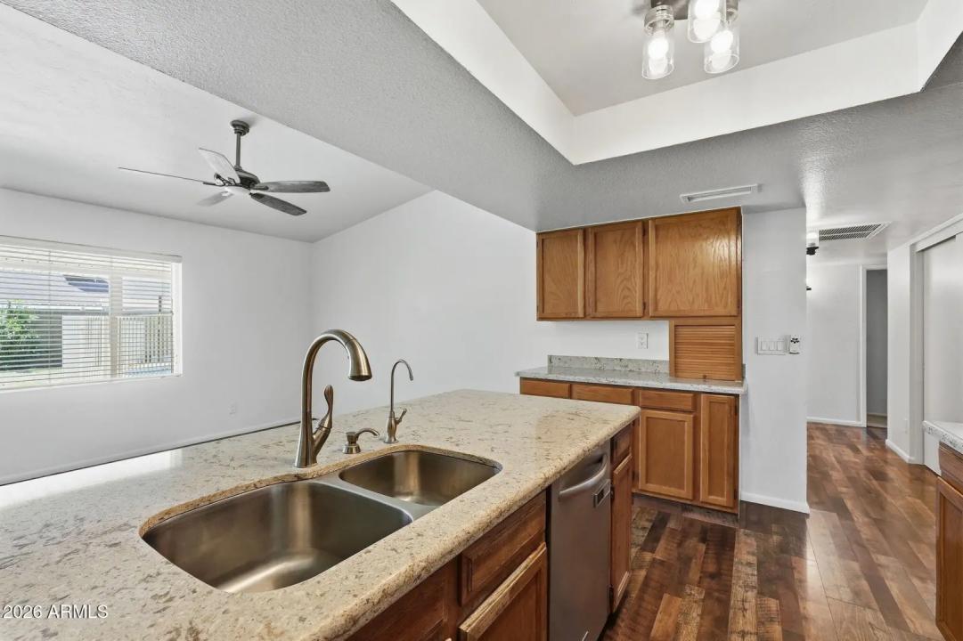 Real Estate Picture 6