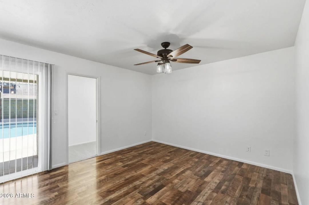 Real Estate Picture 21