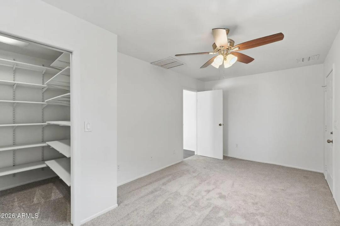 Real Estate Picture 32