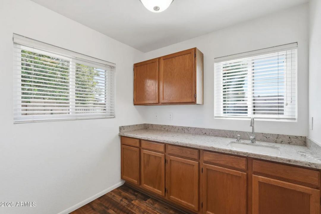 Real Estate Picture 34