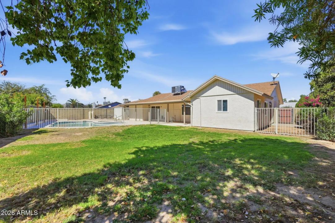 Real Estate Picture 37