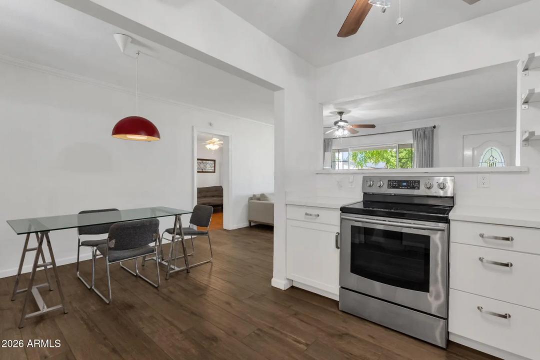 Real Estate Picture 10