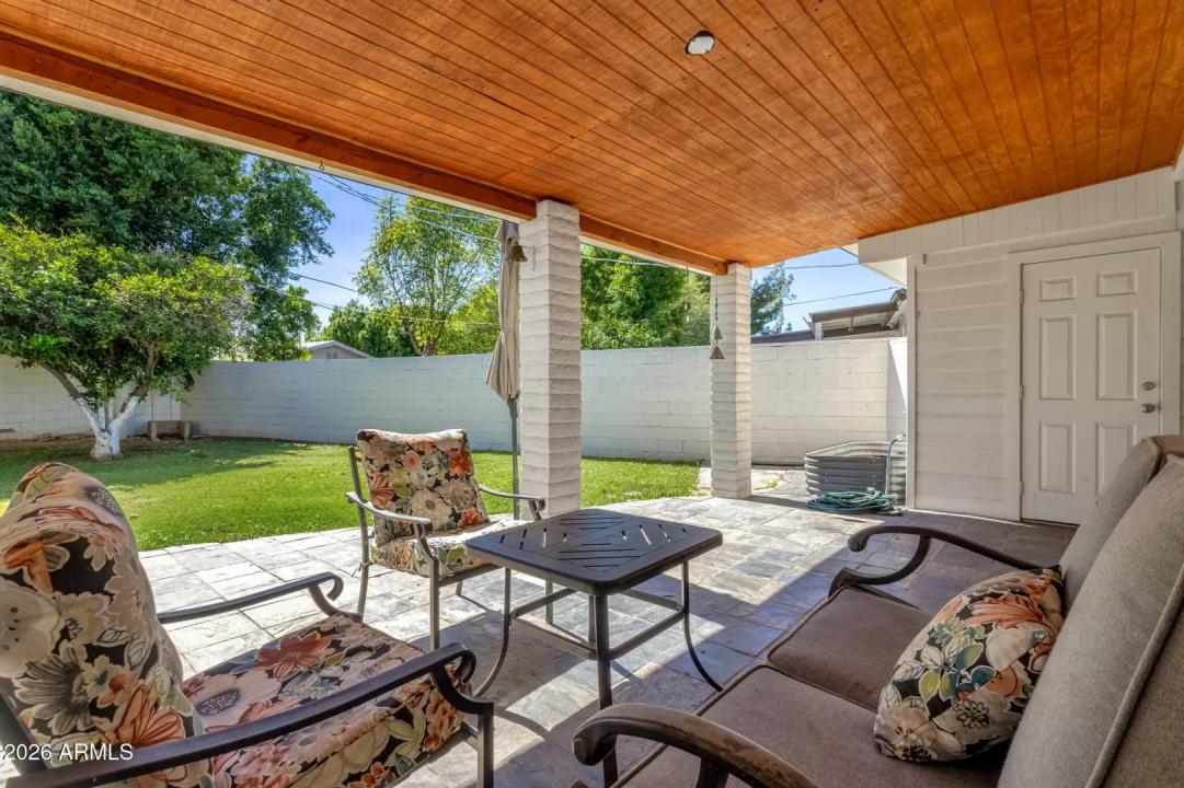 Real Estate Picture 24