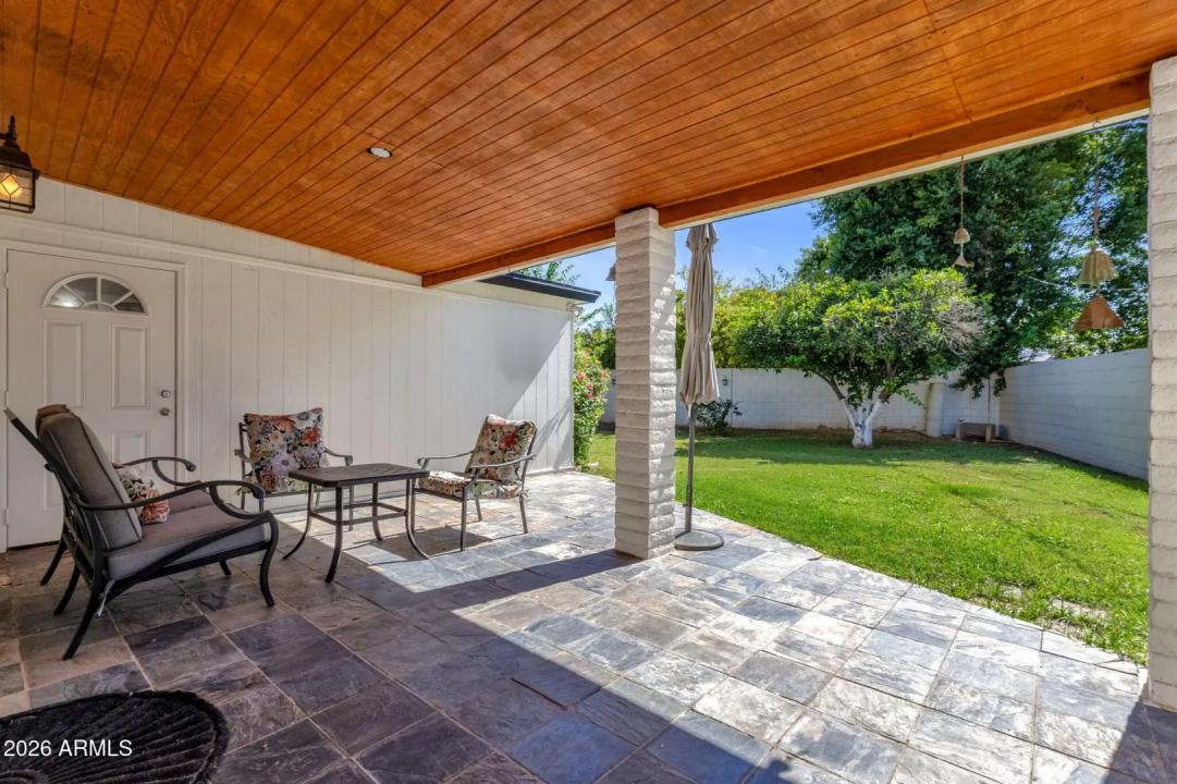 Real Estate Picture 23