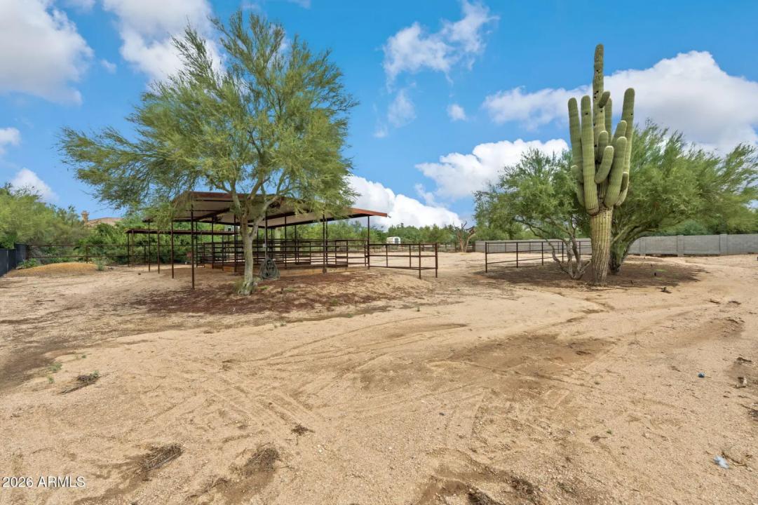 Real Estate Picture 15