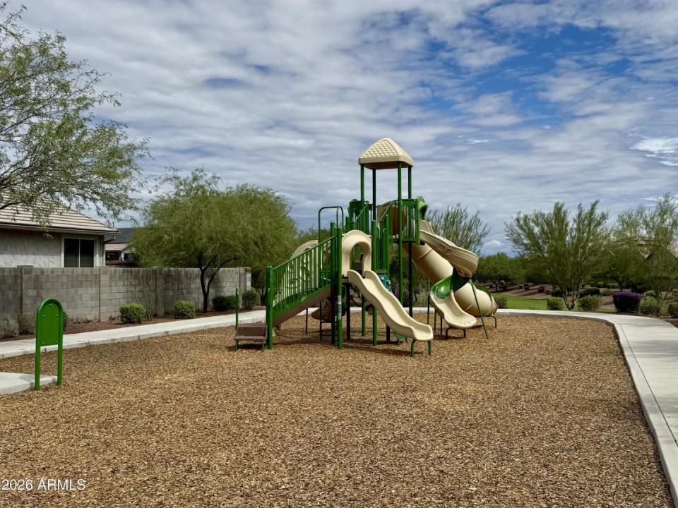 Real Estate Picture 46