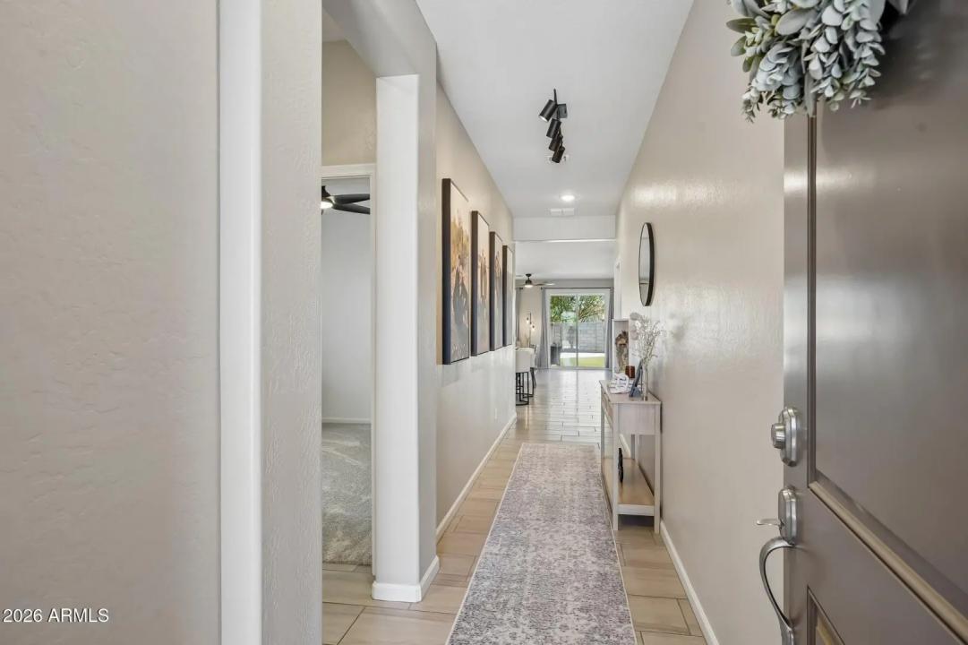 Real Estate Picture 4