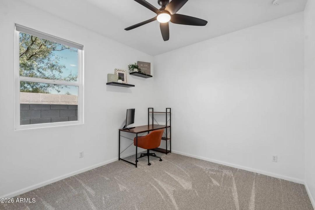Real Estate Picture 24