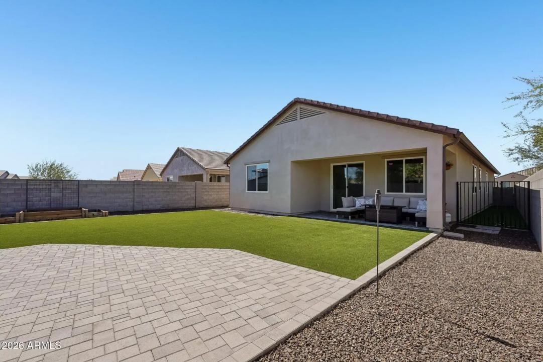 Real Estate Picture 34