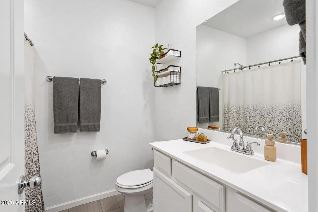 Real Estate Picture 23