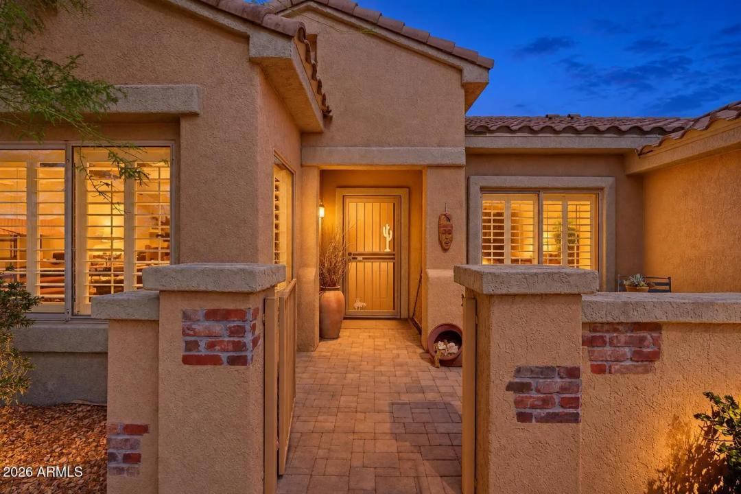 Real Estate Picture 3