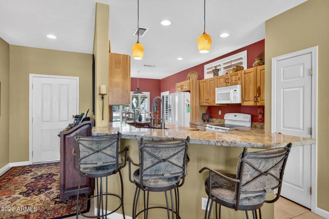 Real Estate Picture 10