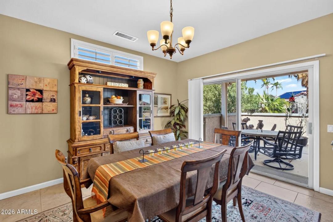 Real Estate Picture 18