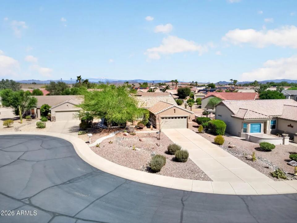 Real Estate Picture 43