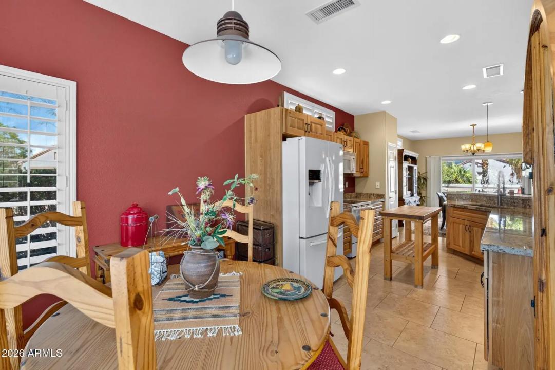 Real Estate Picture 15