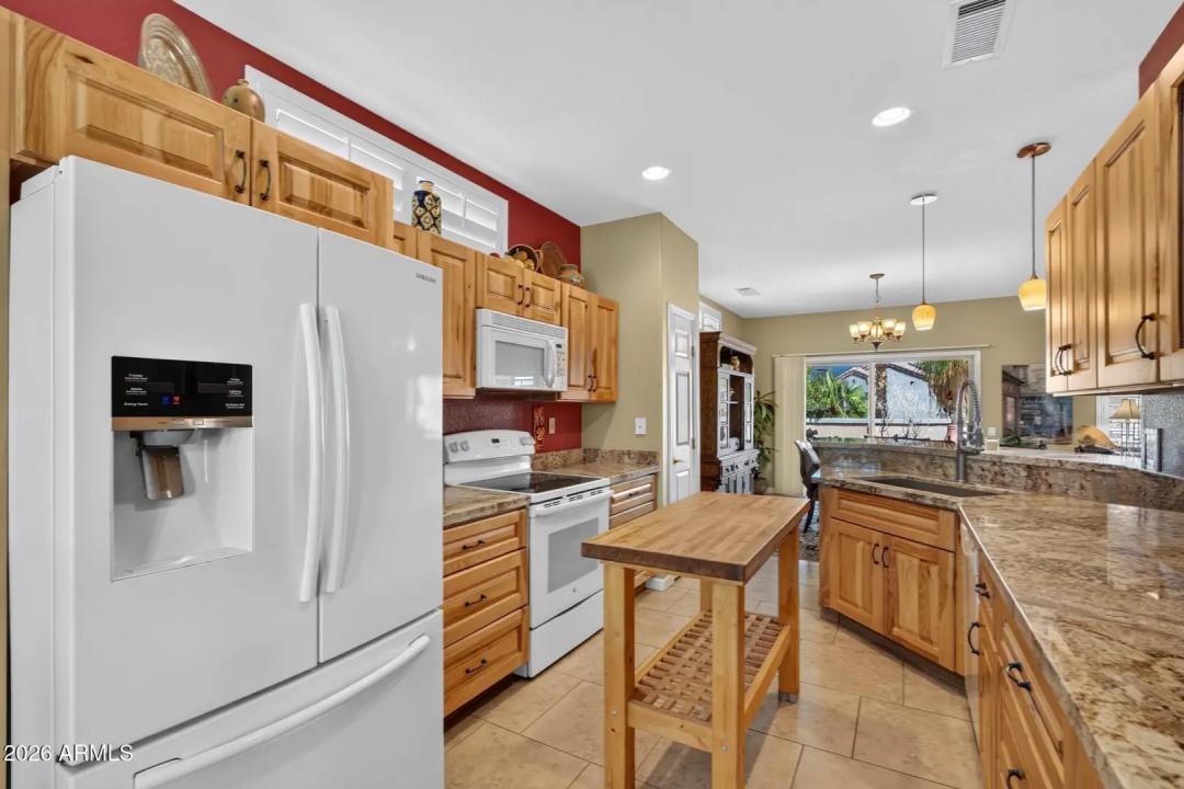 Real Estate Picture 16