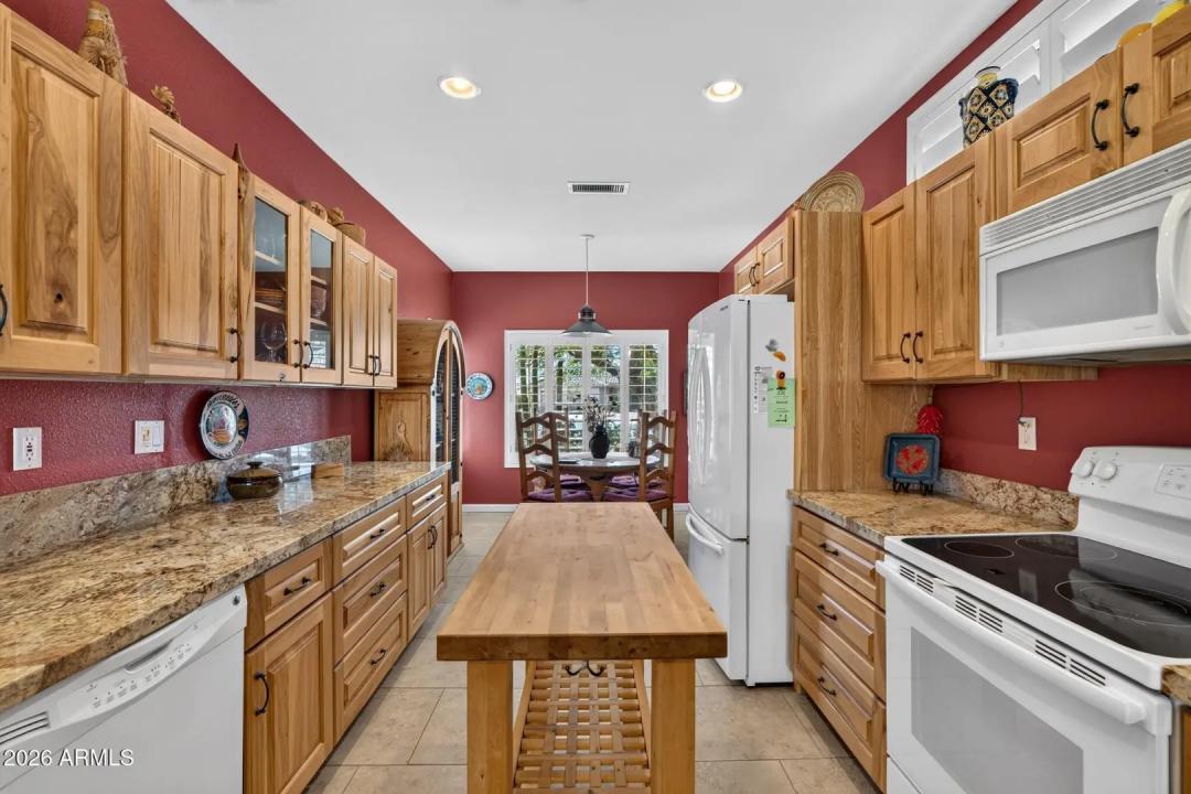 Real Estate Picture 13