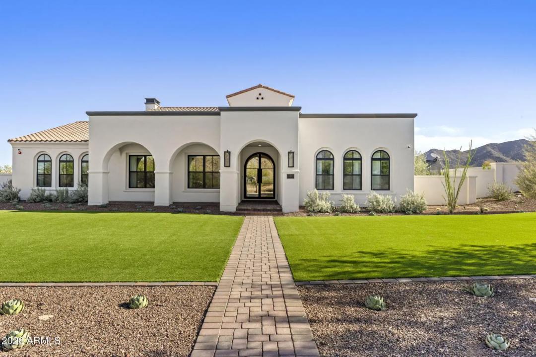 Real Estate Picture 1