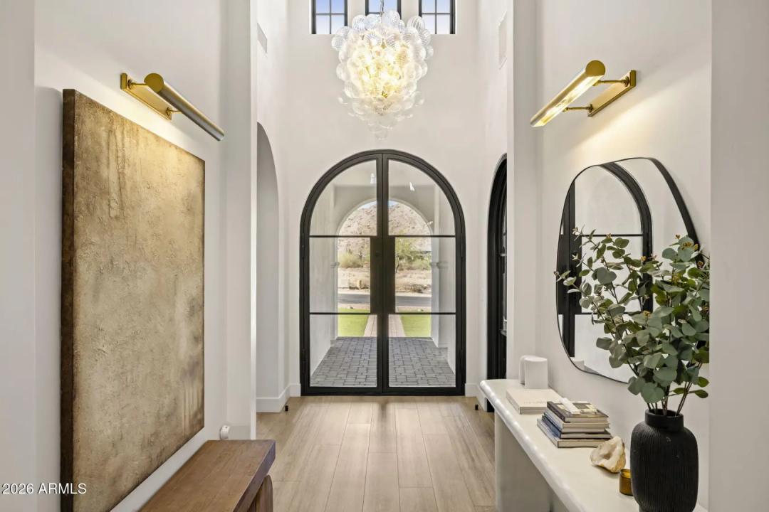 Real Estate Picture 9