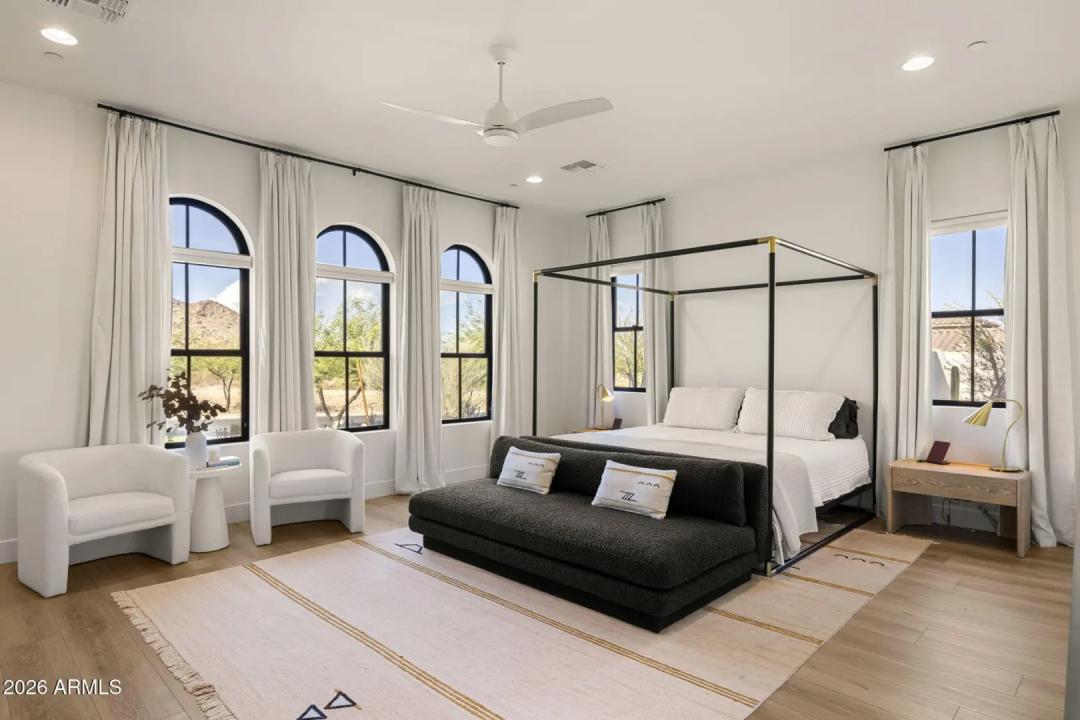 Real Estate Picture 20
