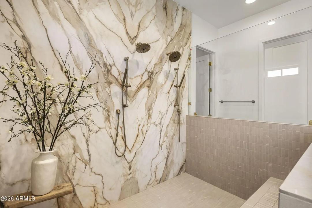 Real Estate Picture 23