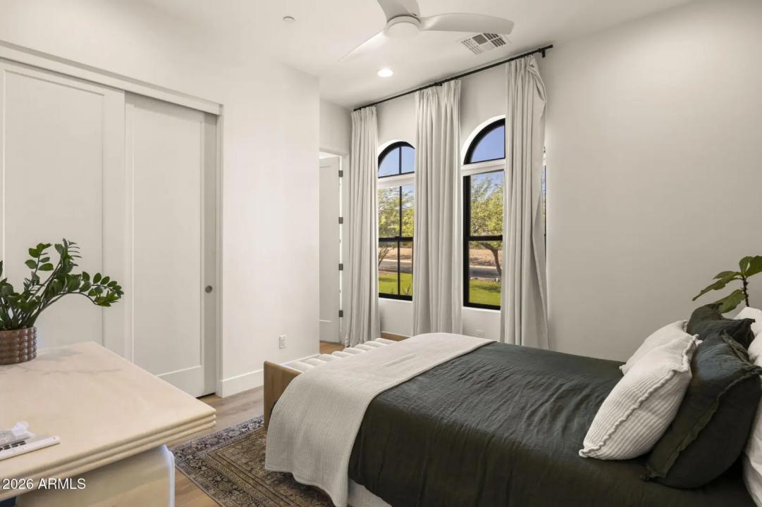 Real Estate Picture 30