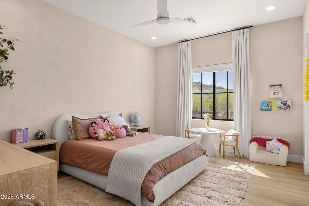 Real Estate Picture 34