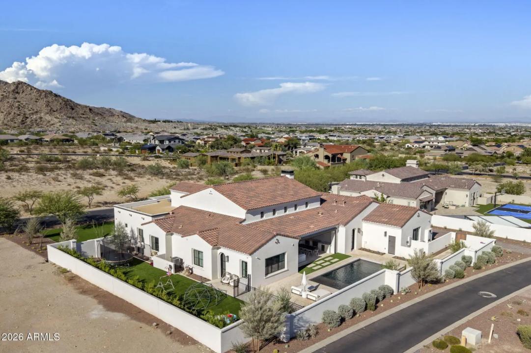 Real Estate Picture 45