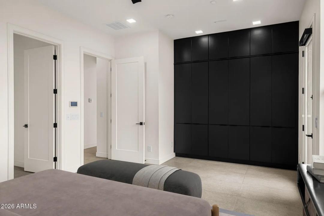 Real Estate Picture 9
