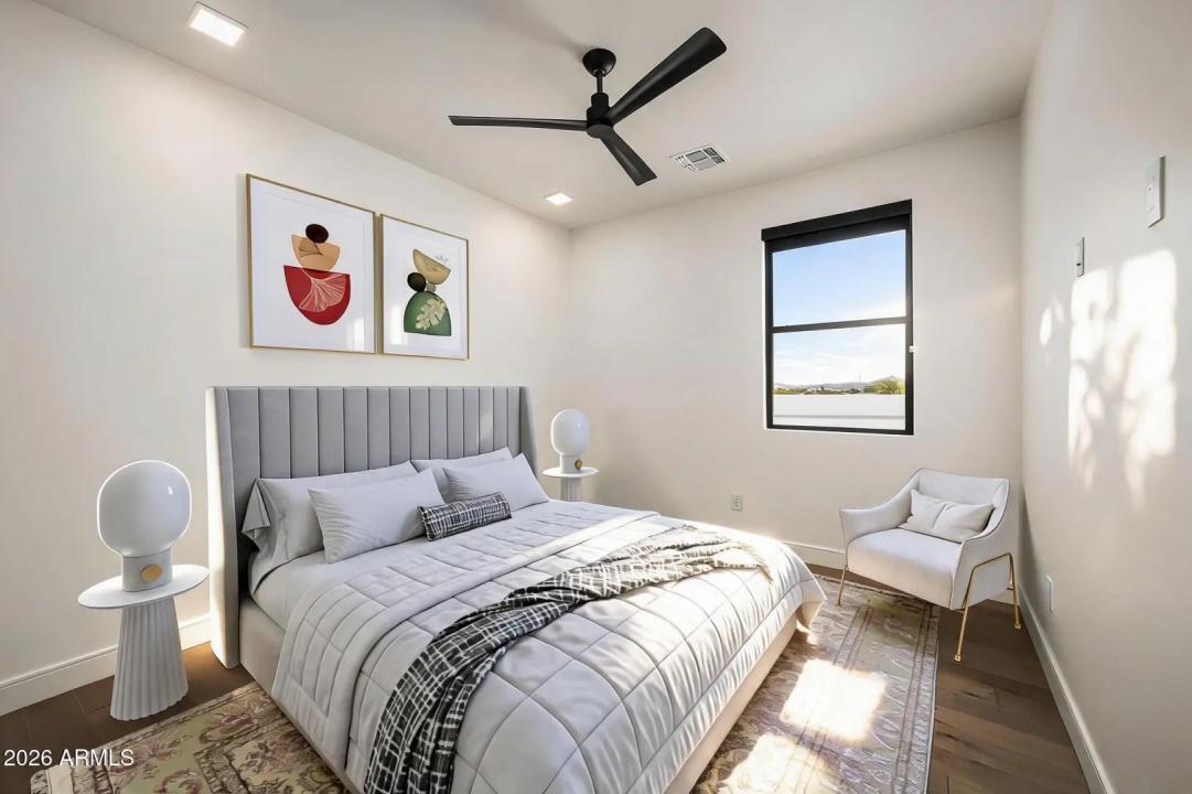 Real Estate Picture 15