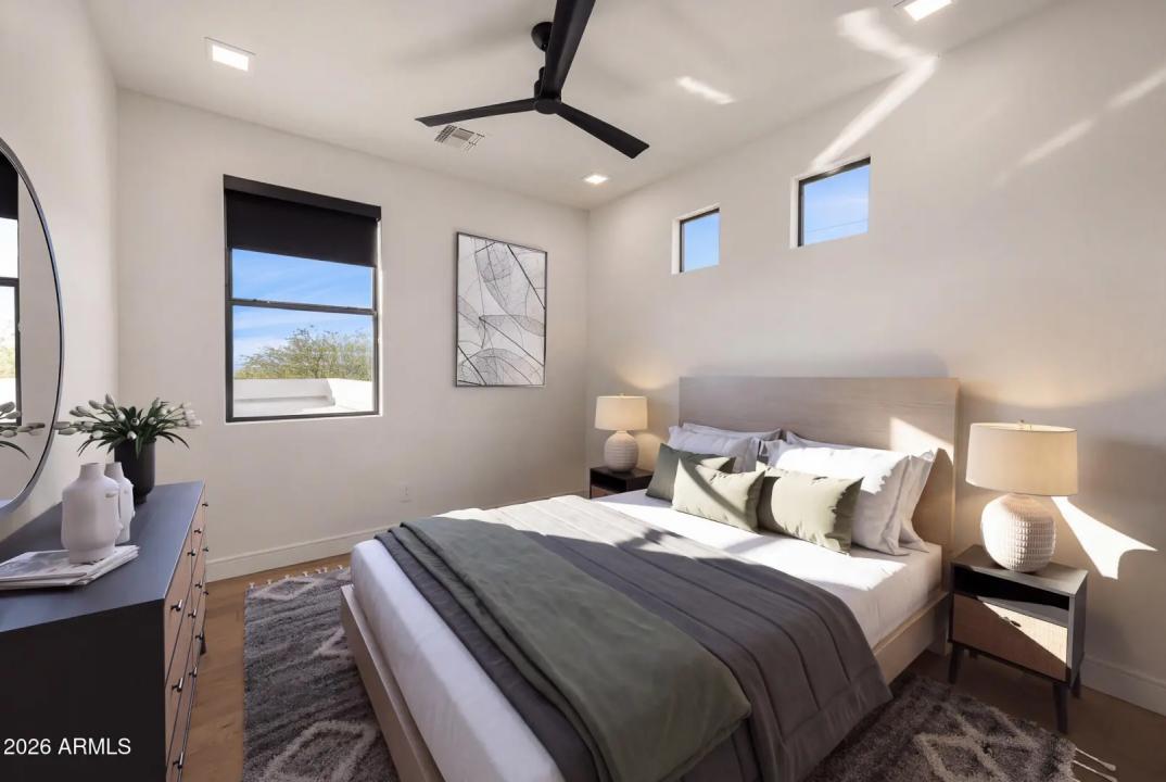 Real Estate Picture 18