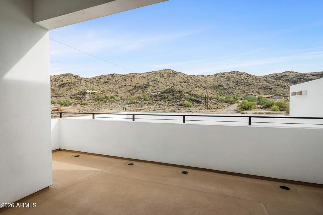 Real Estate Picture 19