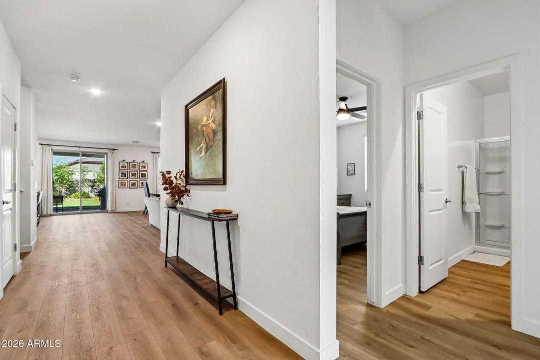 Real Estate Picture 16