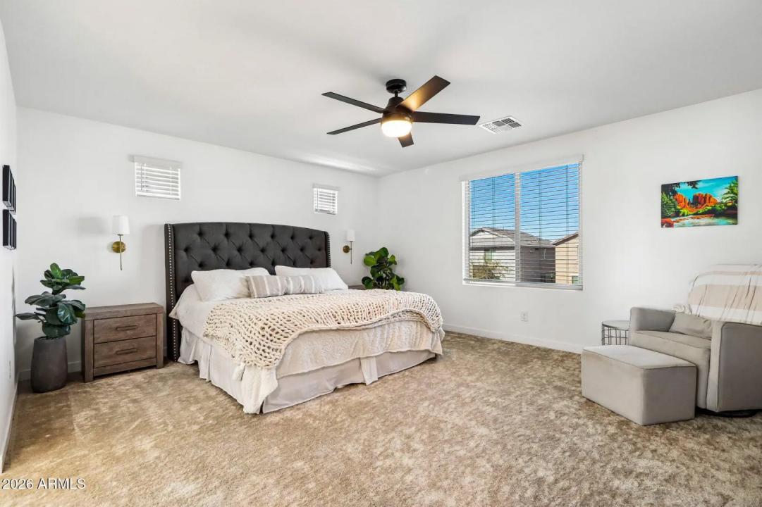 Real Estate Picture 24